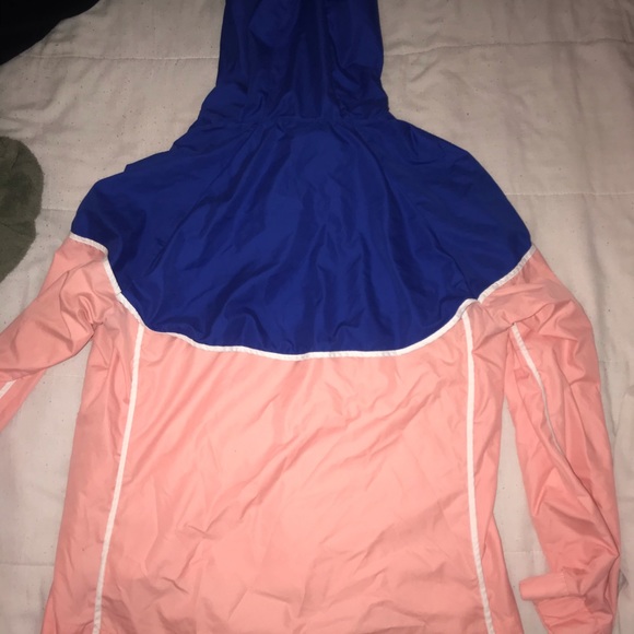 Brand New Nike Windbreaker - Picture 5 of 5